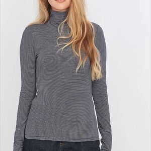 SAINT JAMES STRIPPED TURTLE NECK SIZE 4
